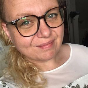 Meet your Posher, Alesia